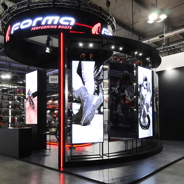 Forma Performing Boots